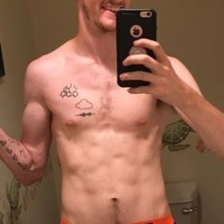 Chris Taylor naked star img