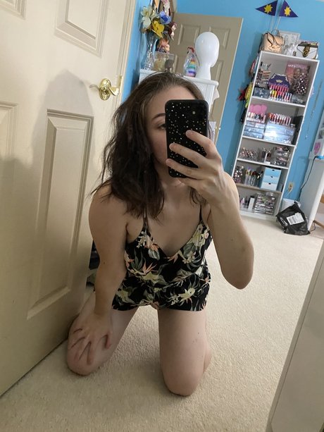 Cori Pine best model photo