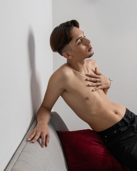 santi posada naked star gallery