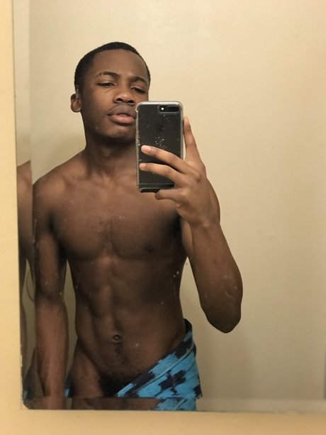 F A M O S D A E nude pornstar images