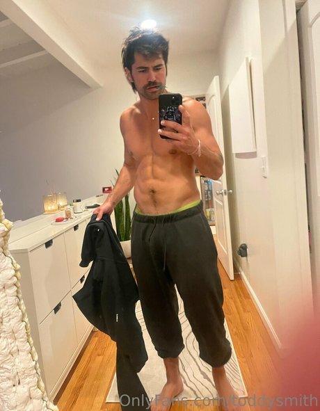 toddysmith star nudes picture