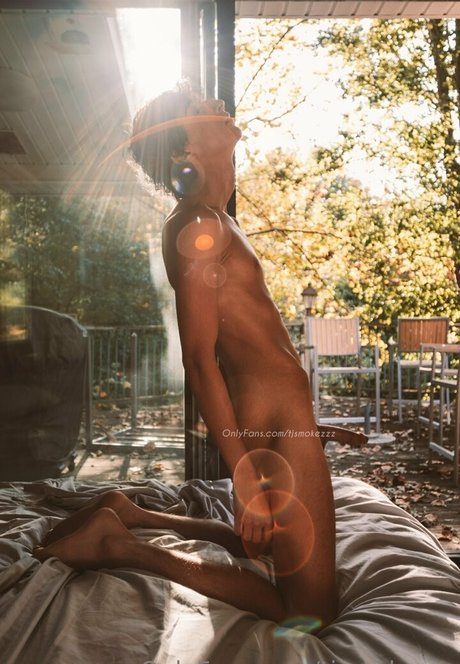 tjsmokezzz pornstar hot picture