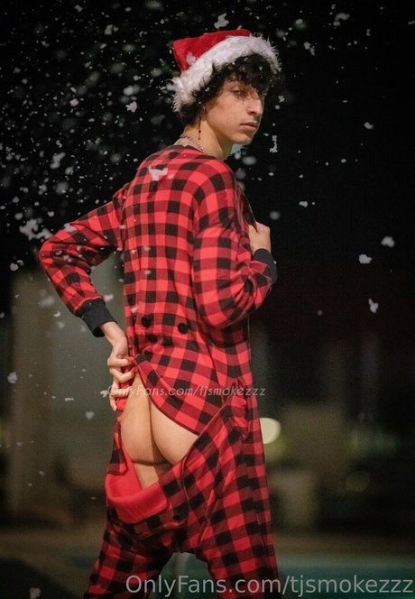 tjsmokezzz nude star pics