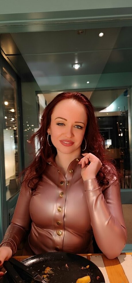 onlinefemdom sex actress pics