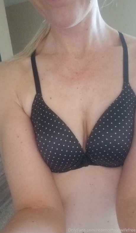 americanhousewife sexy model gallery