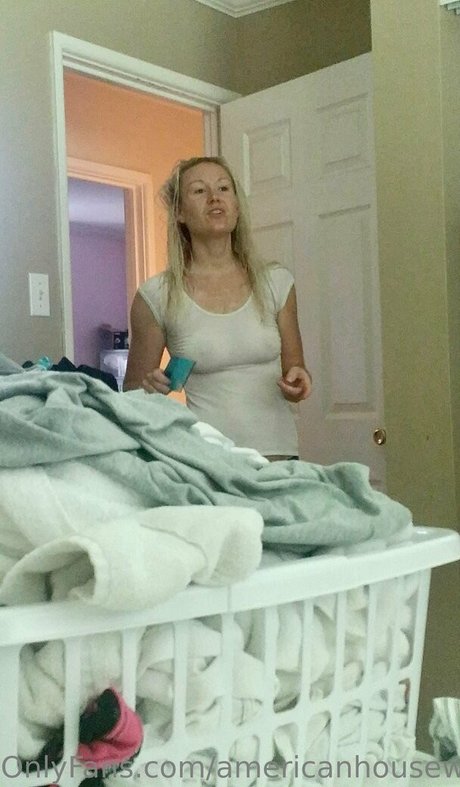 americanhousewife exclusive model galleries