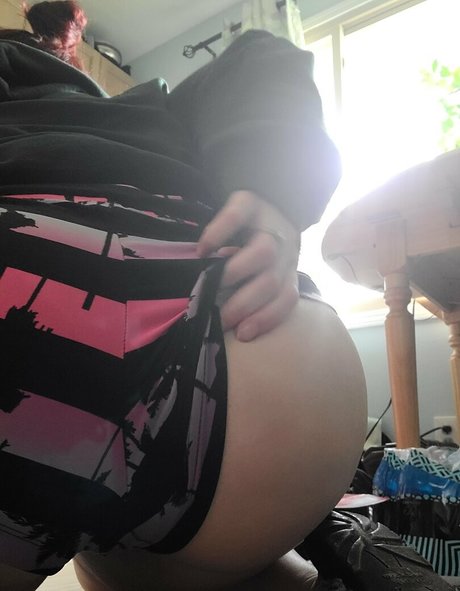 marriedmilfmallori star art archive