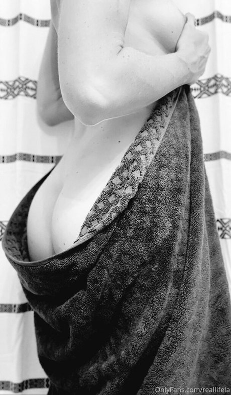 princesspariahxoxo star exclusive photos