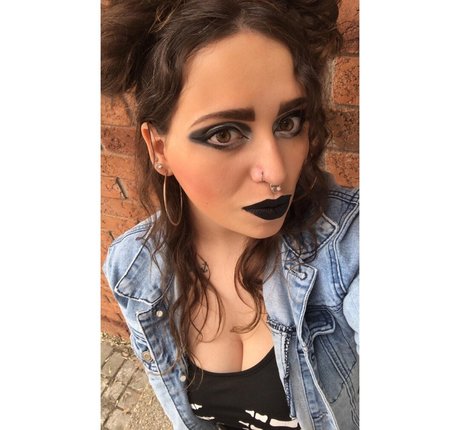 DaniLou model perfect photo