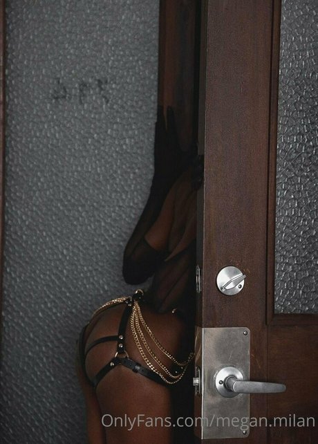 mom daughter onlyfans erotic picture