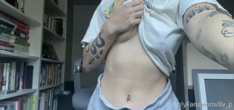 liv p model free picture