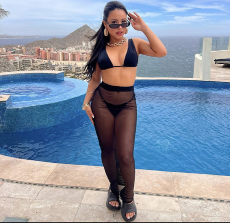 Cierra Ramirez sexy star galleries