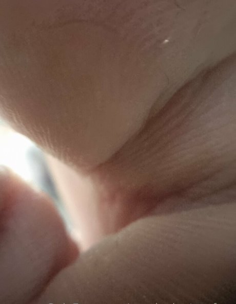 aussiegiantessfree pornstar adult picture