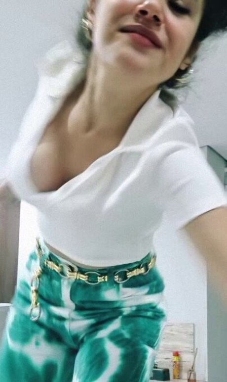 giant onlyfans hot images