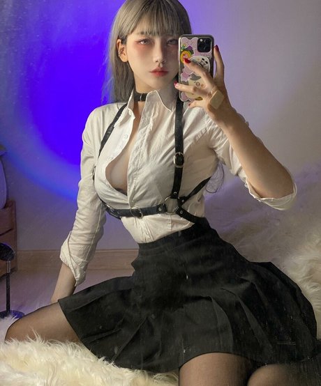 Naughty Rabbit art model image