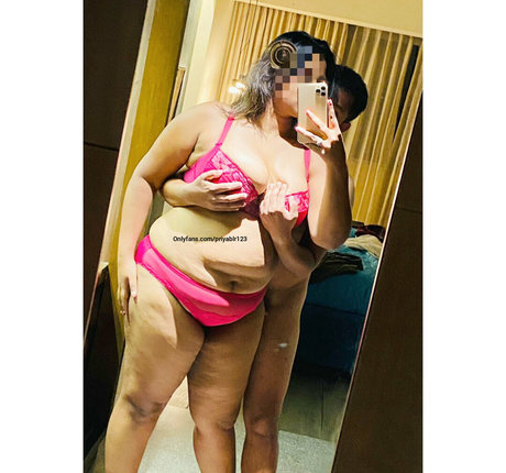 priyablr123 perfect actress pics