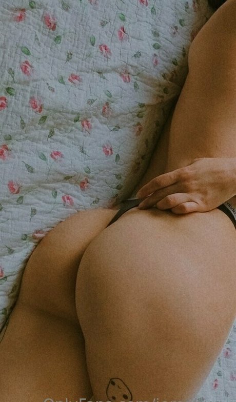 spy onlyfans beautiful nude photo