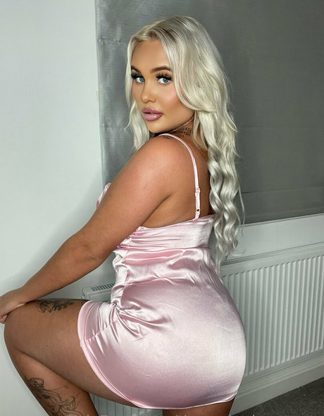 inkedblondieeee art pornstar img