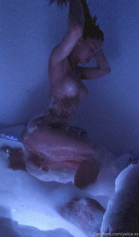 yaizafox naked pornstar archive