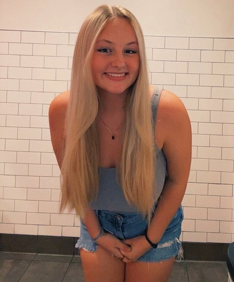 Anya Marie xxx model images