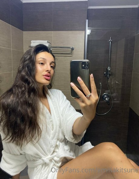 onlyemiliaa top pornstar photo