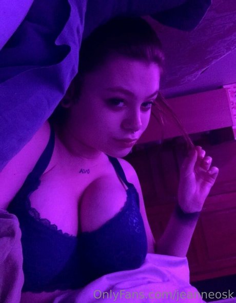 jeanneosk pornstar pretty photo