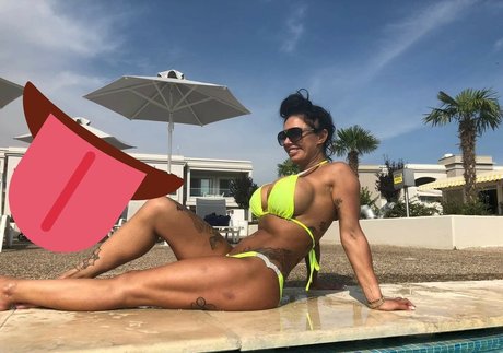 kerrylouise xxx xxx pornstar pics