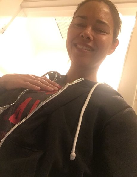 thedanavespoli model beautiful img