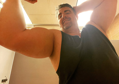 outihulk star xxx image