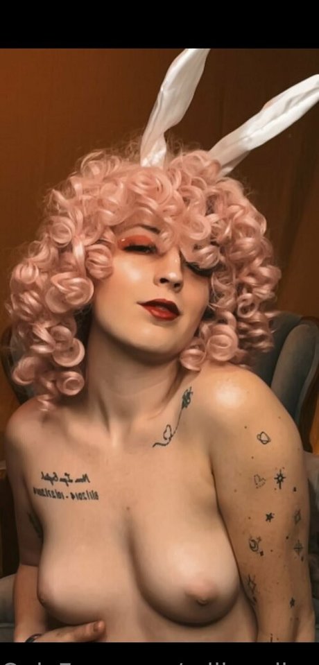 milkandhoney1201 nude star image