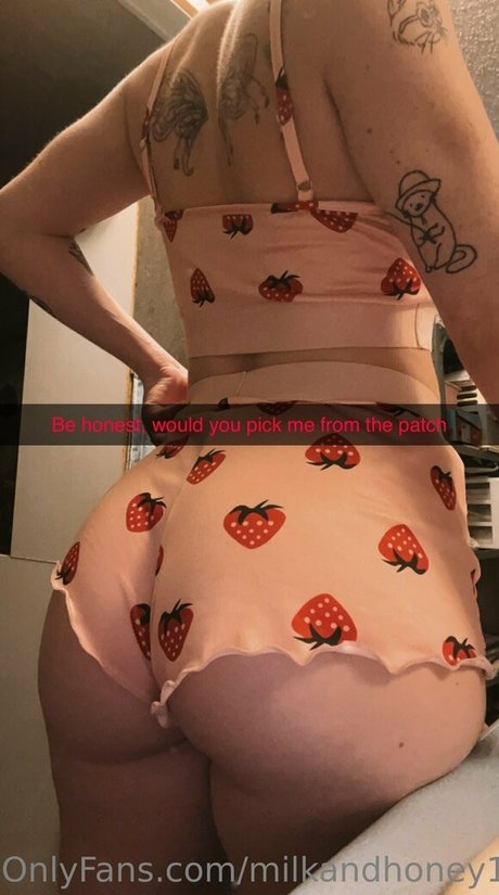 milkandhoney1201 star photos