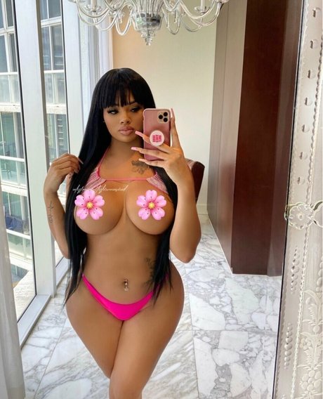 huge shemale onlyfans pornos photos