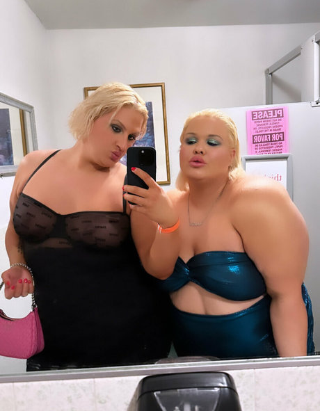 naomi4free pornographic star image