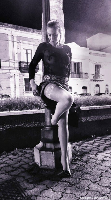 squat riding onlyfans beautiful xxx picture