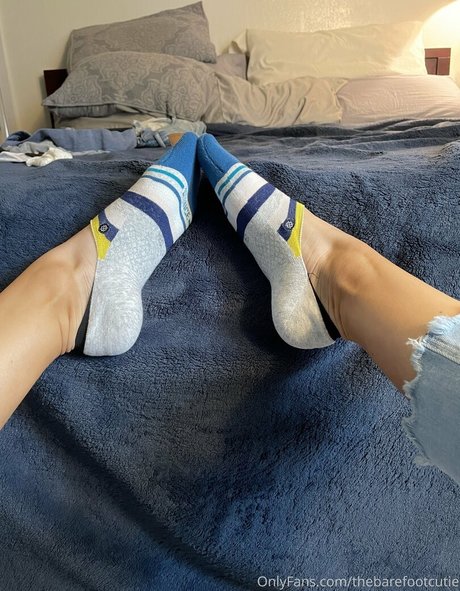 thebarefootcutie model free gallery