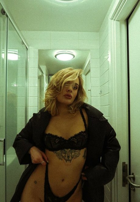 Polinarss high quality pornstar img