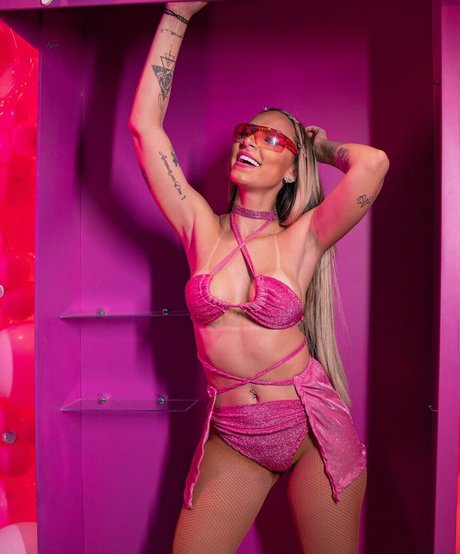 Paloma Lopes exclusive pornstar photo