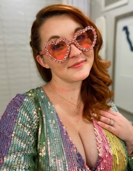 Aureylian pornstar nude images