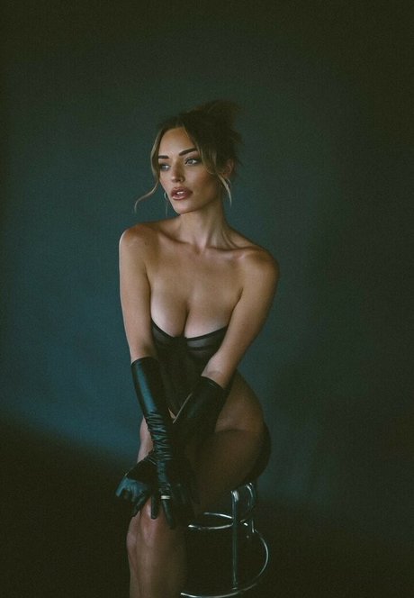 Nikki Rose xxx model gallery