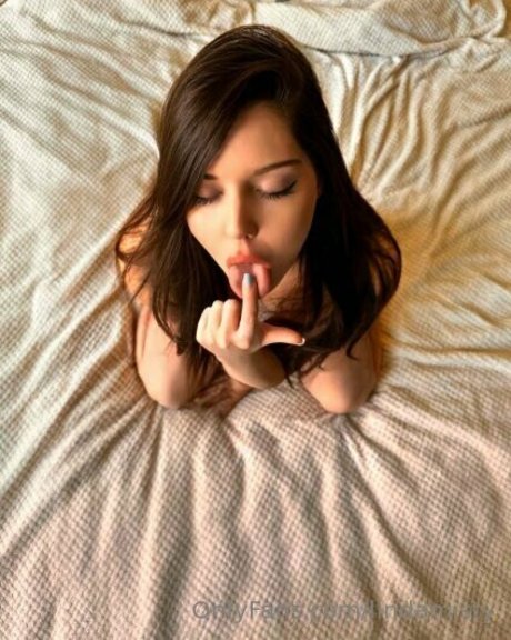 lindamisty nude model picture