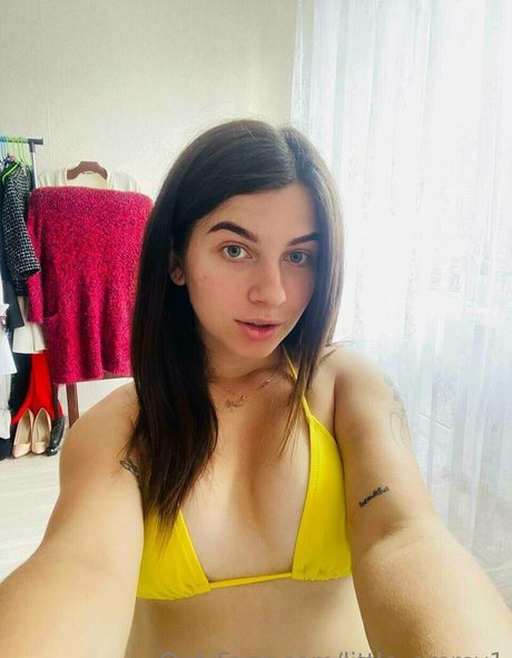 little emmy1 naked model photos