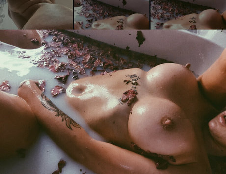 Nikita Reign model art image