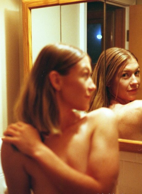 LakinDayXO model naked pics