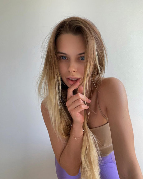 Mihalina Novakovskaya star pic