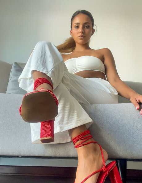 dutch onlyfans beautiful pics