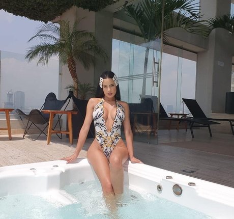 Mariell Andreina Rodriguez hd actress images