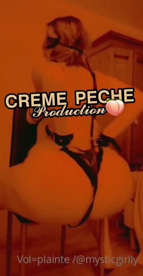 Onesarahhh erotic model images