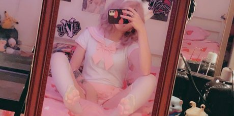 dioxamour hot star image