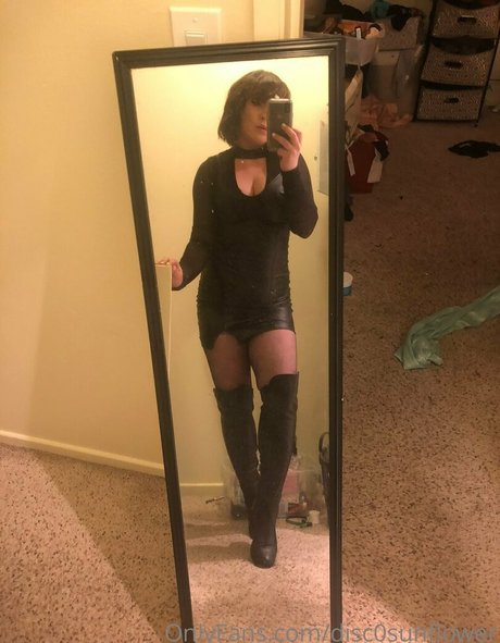 disc0sunflower star nude image