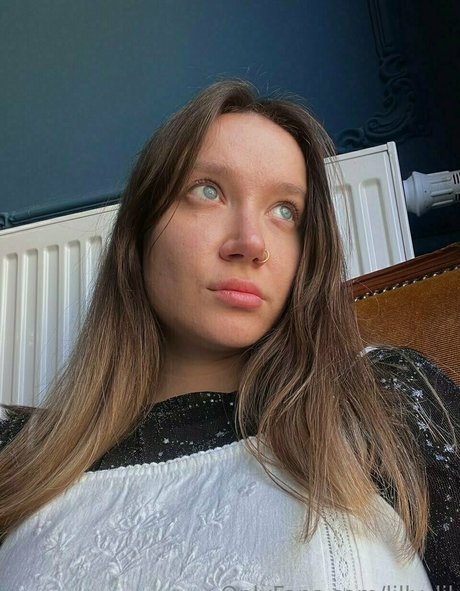 lilly lil Profile pic